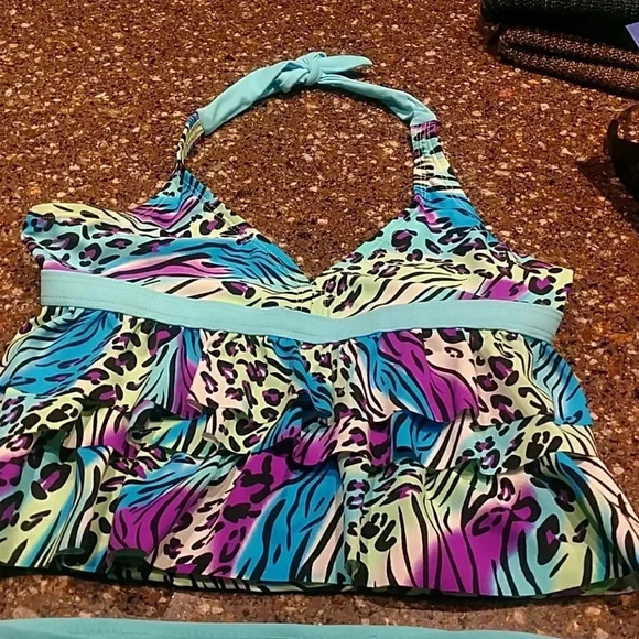 Breaking Waves Swim Set - Picture 2 of 7